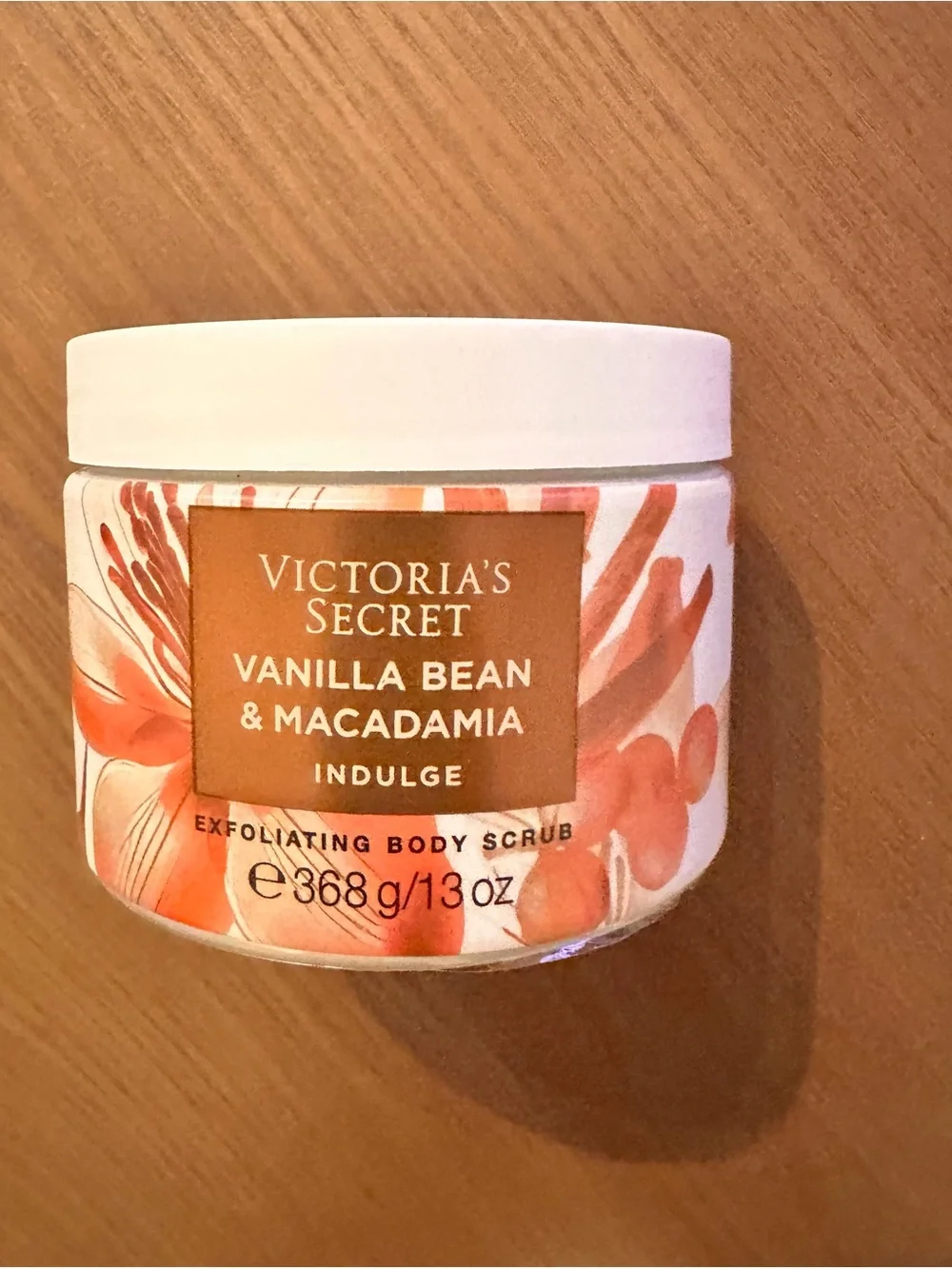 Victoria’s Secret Vanilla Bean & Macadamia Exfoliating Body Scrub